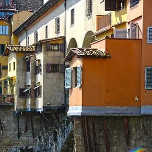 https://nonna-lina-rooms.it-tuscanyhotel.com